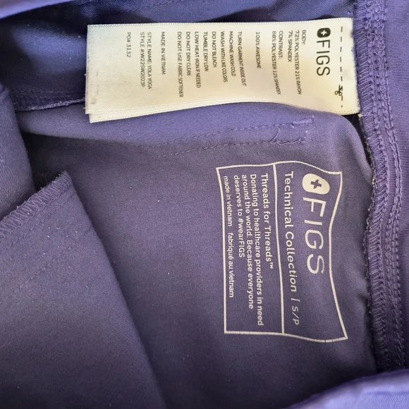 Figs Technical Collection Scrub Top in Purple - Picture 3 of 3